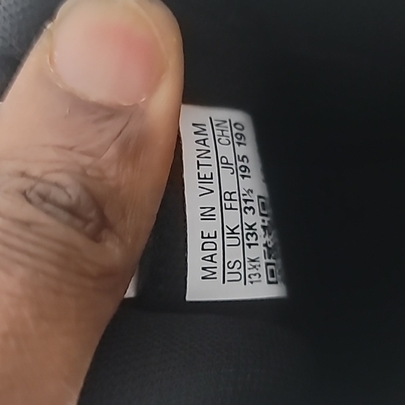 Adidas Unisex shoes - Picture 7 of 7